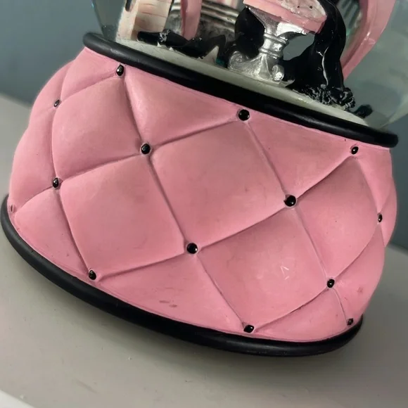 Victoria's Secret Vintage Musical Globe - Picture 17 of 17